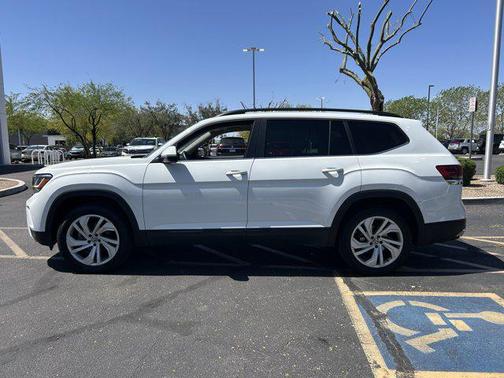 2021 Volkswagen Atlas 3.6L SE w/Technology