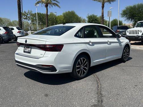 2025 Volkswagen Jetta 1.5T SE