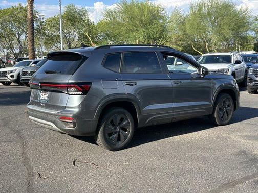 2025 Volkswagen Taos 1.5T S