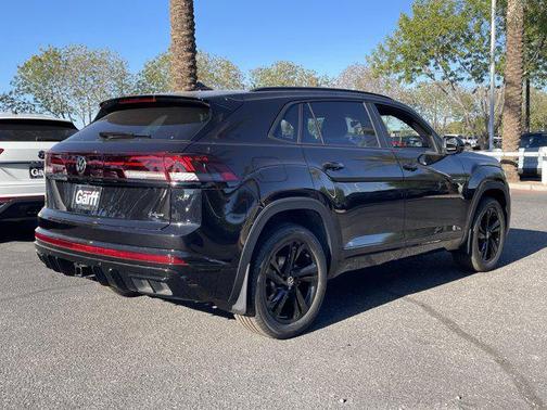 2026 Volkswagen Atlas Cross Sport 2.0T SEL