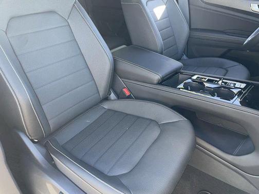 2026 Volkswagen Atlas Cross Sport 2.0T SEL