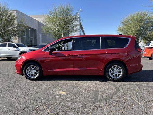 2025 Chrysler Pacifica L