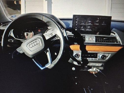 2023 Audi Q5 45 S line Premium