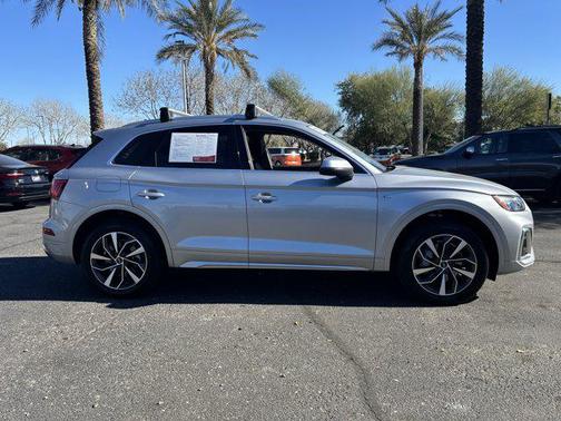 2023 Audi Q5 45 S line Premium