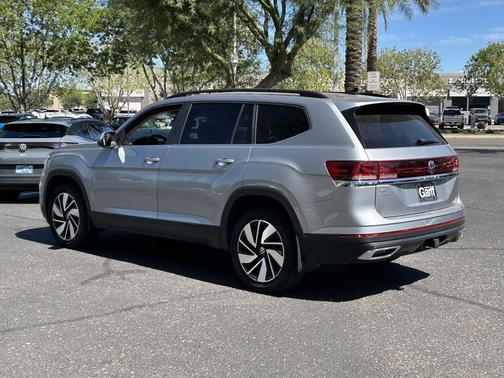 Silver Mist Metallic 2024 Volkswagen Atlas 2.0T SE w/Technology