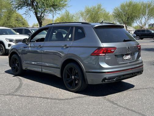 Platinum Gray Metallic 2024 Volkswagen Tiguan 2.0T SE R-Line Black