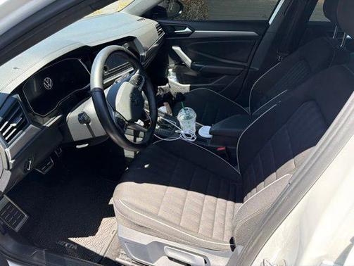 Pure White 2024 Volkswagen Jetta 1.5T Sport