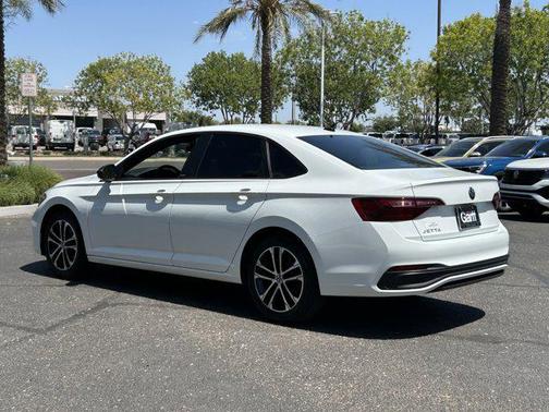 Pure White 2024 Volkswagen Jetta 1.5T Sport