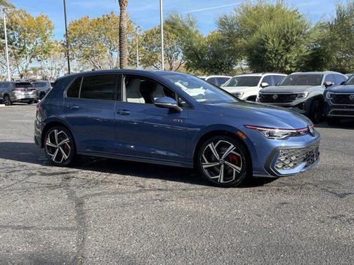 2026 Volkswagen Golf GTI 2.0T SE DSG