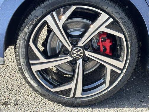 2026 Volkswagen Golf GTI 2.0T SE DSG