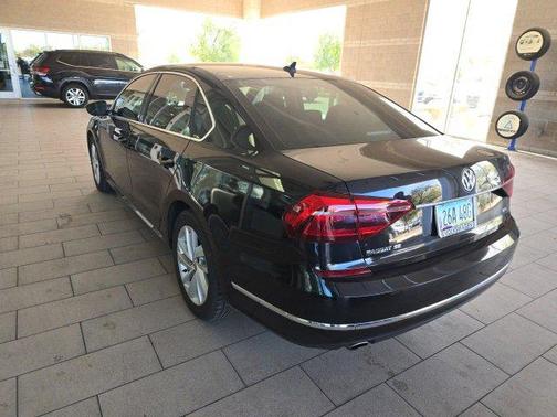 2018 Volkswagen Passat 2.0T SE