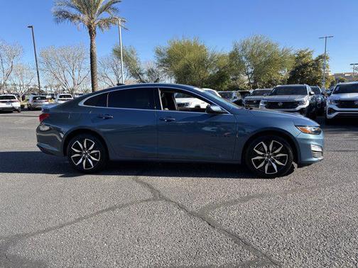 2024 Chevrolet Malibu FWD RS