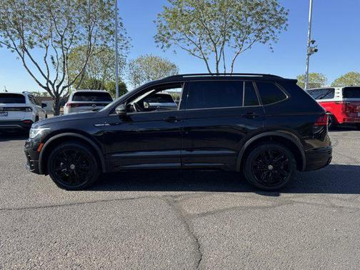 2022 Volkswagen Tiguan 2.0T SE R-Line Black 4MOTION