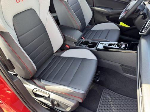 2025 Volkswagen Golf GTI 2.0T SE DSG
