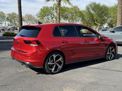 2025 Volkswagen Golf GTI 2.0T SE DSG
