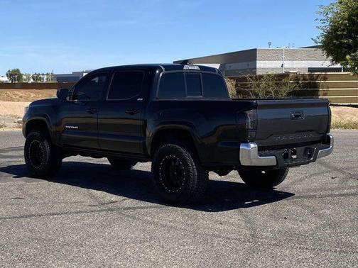 Midnight Black Metallic 2018 Toyota Tacoma SR5