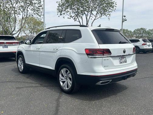 2022 Volkswagen Atlas 3.6L SE w/Technology