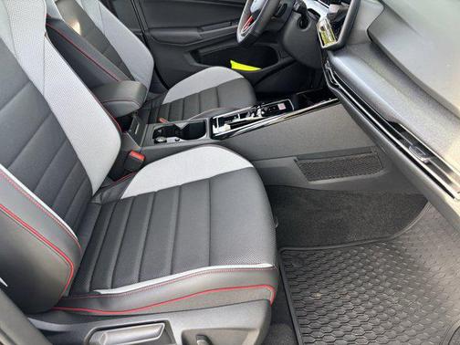 2026 Volkswagen Golf GTI 2.0T SE DSG