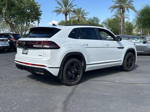 2025 Volkswagen Atlas Cross Sport 2.0T SEL