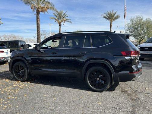 2025 Volkswagen Atlas 2.0T SE w/Technology