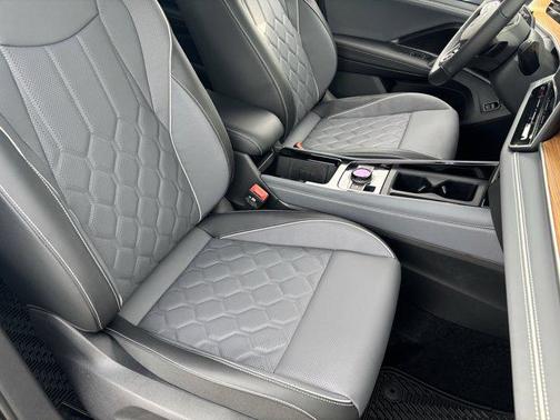 2026 Volkswagen Tiguan 2.0T SEL R-Line 4MOTION