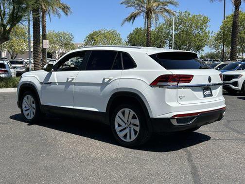 Pure White 2021 Volkswagen Atlas Cross Sport 2.0T SE w/Technology