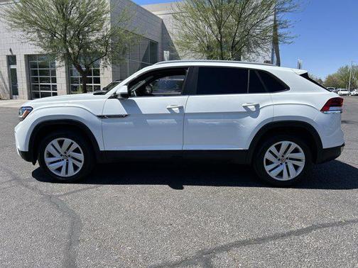 Pure White 2021 Volkswagen Atlas Cross Sport 2.0T SE w/Technology