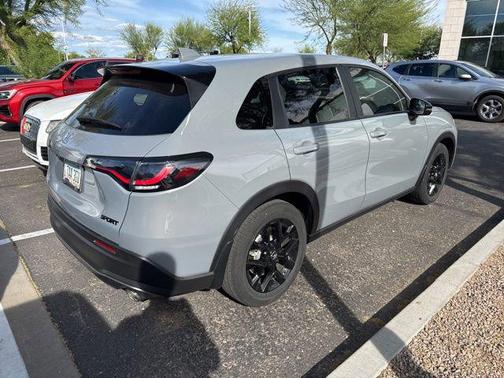 Urban Gray Pearl 2024 Honda HR-V Sport