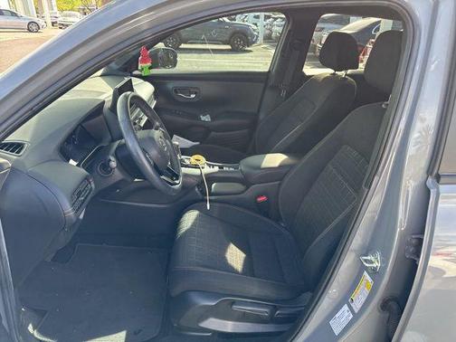Urban Gray Pearl 2024 Honda HR-V Sport