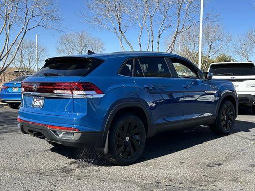 2025 Volkswagen Atlas Cross Sport 2.0T SE w/Technology