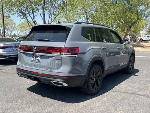 2025 Volkswagen Atlas 2.0T SE w/Technology 4MOTION
