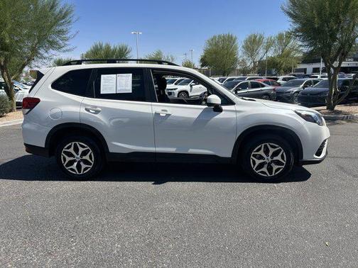 2022 Subaru Forester Premium