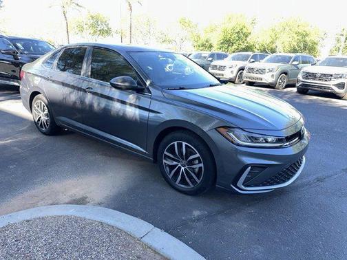 2025 Volkswagen Jetta 1.5T SE