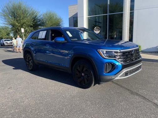2025 Volkswagen Atlas Cross Sport 2.0T SE w/Technology