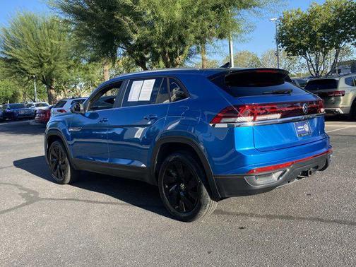 2025 Volkswagen Atlas Cross Sport 2.0T SE w/Technology