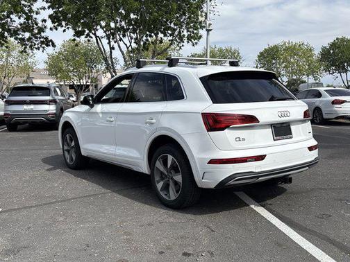 2023 Audi Q5 40 Premium