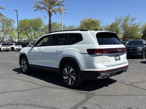 opal white pearl 2026 Volkswagen Atlas 2.0T SE w/Technology
