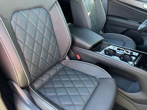 2026 Volkswagen Atlas Cross Sport 2.0T SEL Premium