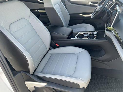 2025 Volkswagen Atlas Cross Sport 2.0T SEL