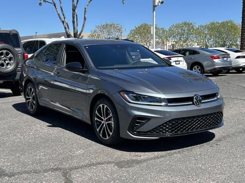 Platinum Gray Metallic 2027 Volkswagen Jetta 1.4T S