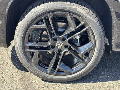 Opal White Pearl 2026 Volkswagen Tiguan 2.0T SE R-Line Black