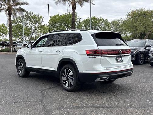 opal white pearl 2026 Volkswagen Atlas 2.0T SE w/Technology
