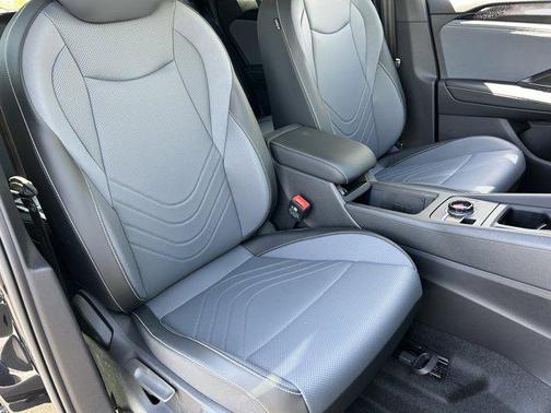 deep black pearl 2026 Volkswagen Tiguan 2.0T SE R-Line Black 4MOTION
