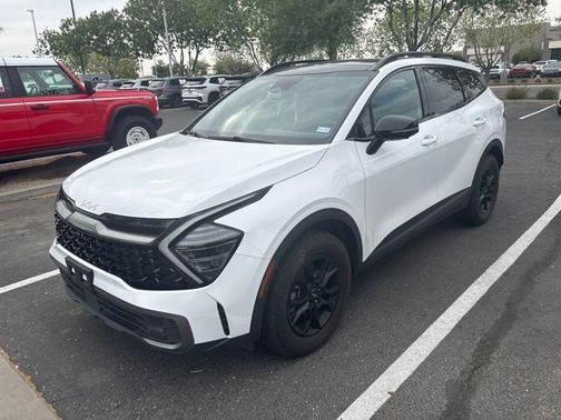 Glacial White Pearl 2023 Kia Sportage S