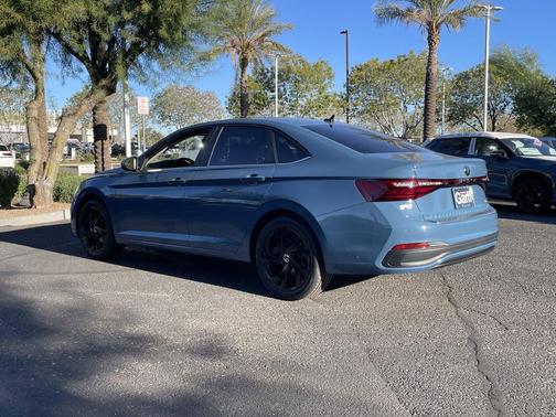 Monterey Blue Pearl 2026 Volkswagen Jetta 1.4T SE