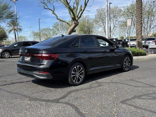 Deep Black Pearl 2026 Volkswagen Jetta 1.4T S