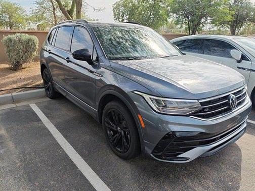 2023 Volkswagen Tiguan 2.0T SE R-Line Black