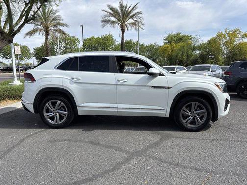 2024 Volkswagen Atlas Cross Sport 2.0T SEL