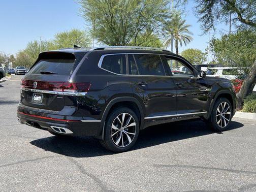 Deep Black Pearl 2026 Volkswagen Atlas 2.0T SEL Premium R-Line 4MOTION