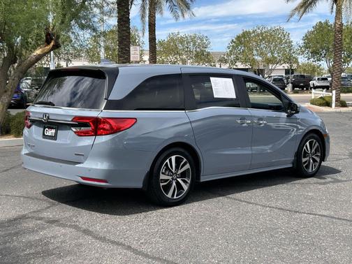 Sonic Gray Pearl 2023 Honda Odyssey Touring